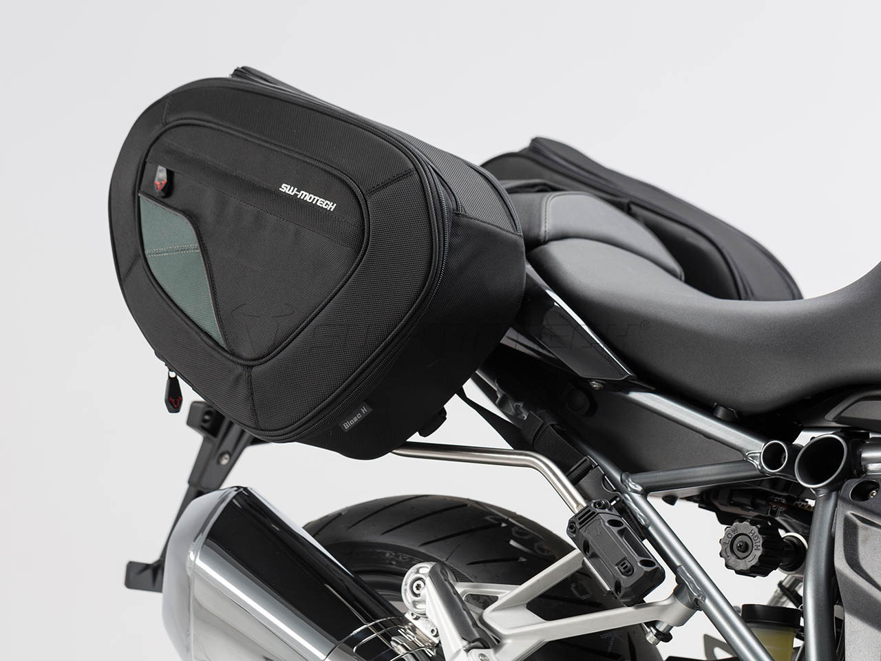 bmw r1200rs panniers